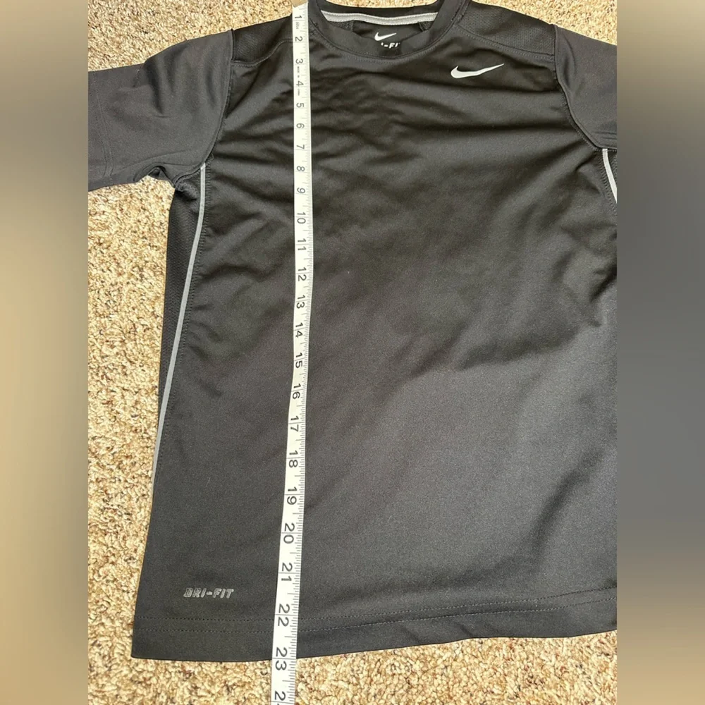 Nike Dri-Fit‎ Boys Medium Black Athletic Performance Tee